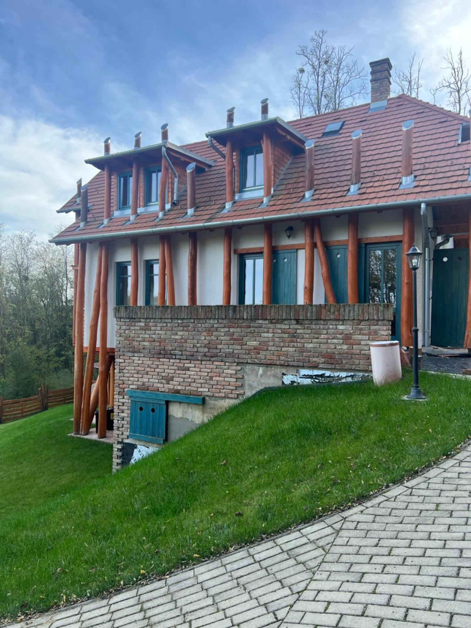 Hotel Vendeghaz Petoerke Bárdudvarnok Esterno foto
